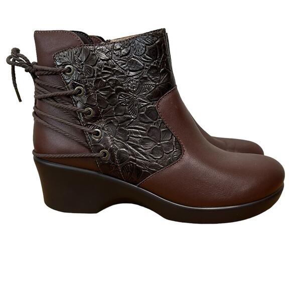 Alegria Stevee Cute Stuff Cocoa Leather Bootie Eur 38 US 8/8.5 Embossed Floral - Picture 2 of 11